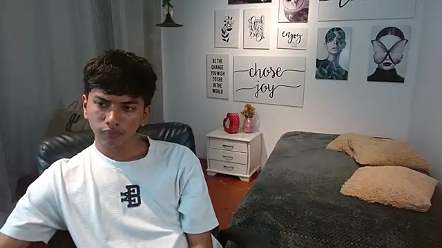 markbowie online show from November 2025 06:43:01 PM