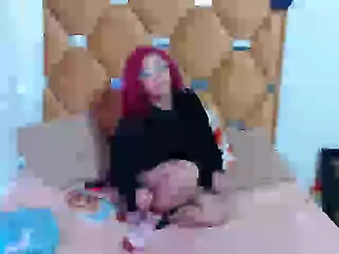 CATTALINAHOT online show from April 2026 02:47:01 PM