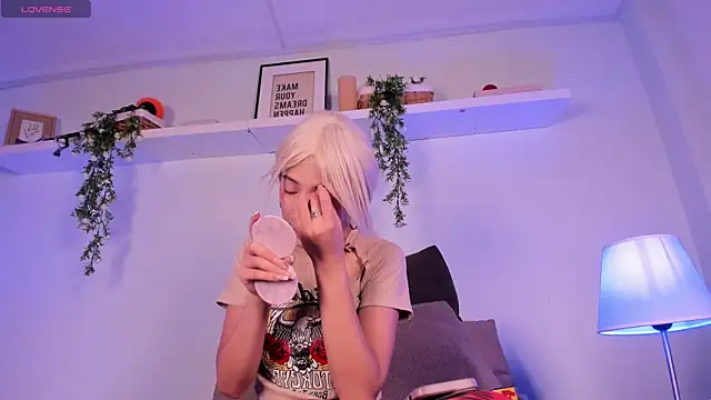 Vampgyal online show from December 2025 12:06:01 AM