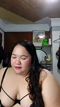 LianaCruzado online show from July 2026 04:39:33 PM