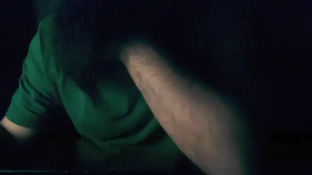 LondonMan1988 online show from December 2025 03:50:02 PM