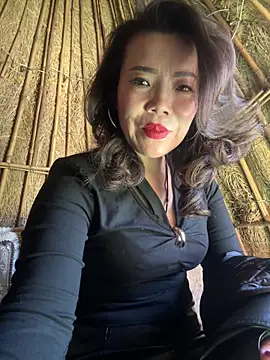 anna yngs online show from February 2026 05:46:02 AM