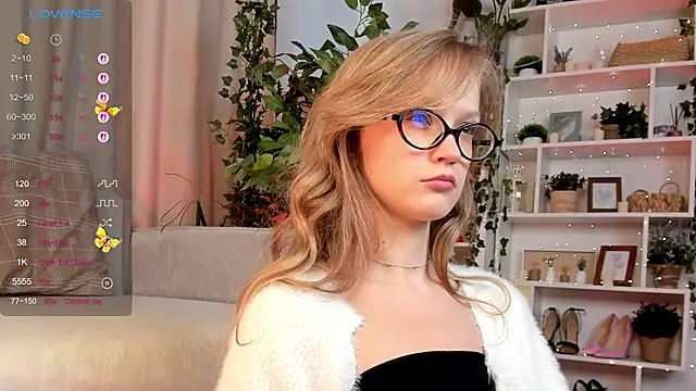 Kara smalltits online show from September 2025 11:37:02 AM