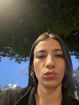 -juicy  online show from June 2026 11:24:02 PM