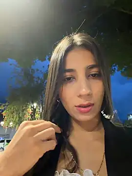 -juicy  online show from June 2026 11:31:01 PM