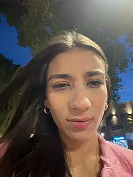 -juicy  online show from July 2026 11:40:01 PM