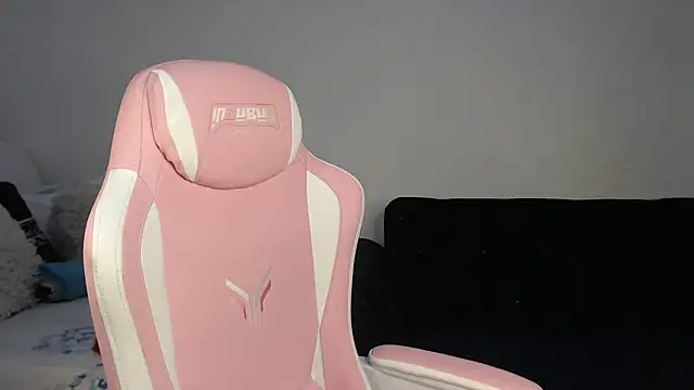 Diva-Lolah online show from November 2025 04:18:01 AM