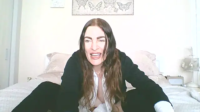 EllaKent online show from April 2026 02:40:01 PM