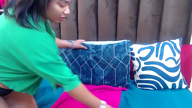 AfricanQueenxx40 online show from November 2025 07:34:02 PM