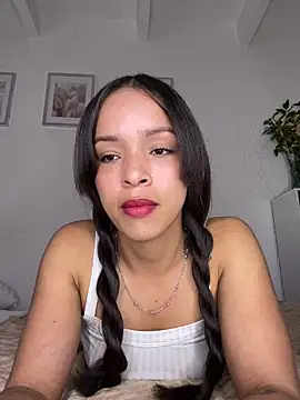 Snapshot of Yasmin777_ chatting on June 2026 10:34:02 PM Yasmin777 online show from June 2026 10:34:02 PM