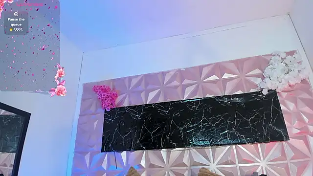 Scarlet fx online show from March 2026 12:33:02 PM