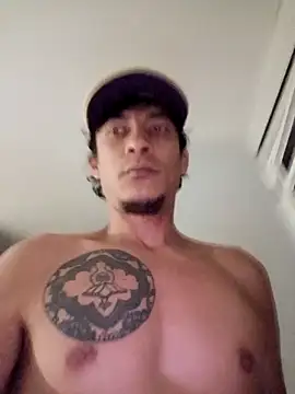 Snapshot of Alejobig27 chatting on November 2025 06:03:01 AM Alejobig27 online show from November 2025 06:03:01 AM