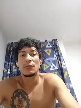 Snapshot of Alejobig27 chatting on November 2025 03:31:01 AM Alejobig27 online show from November 2025 03:31:01 AM