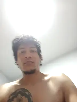 Snapshot of Alejobig27 chatting on December 2025 09:20:02 PM Alejobig27 online show from December 2025 09:20:02 PM