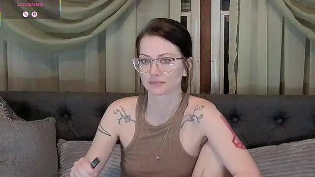 kohlbird online show from November 2025 12:43:01 AM