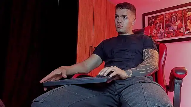 ALPHA DOMINUS  online show from January 2026 04:38:02 AM