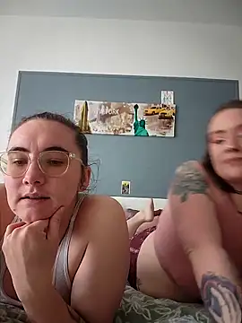 AndHerXO online show from February 2026 03:21:01 PM