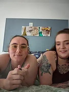 AndHerXO online show from May 2026 04:03:02 PM
