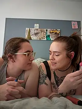 AndHerXO online show from June 2026 02:33:01 PM