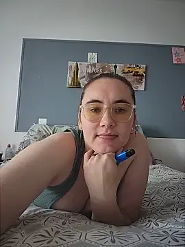 AndHerXO online show from June 2026 11:55:01 AM