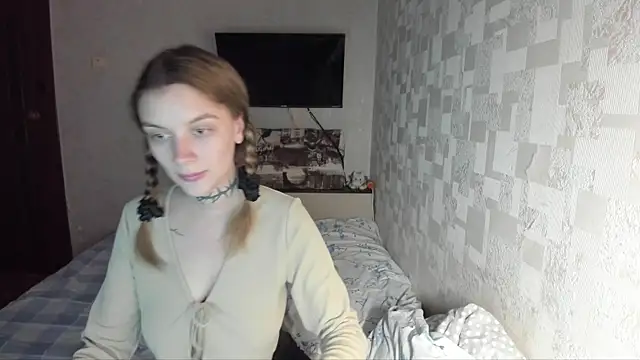 Snapshot of AlisTris chatting on October 2025 02:59:02 PM AlisTris online show from October 2025 02:59:02 PM