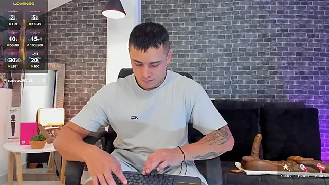 connorsmiith online show from September 2025 12:43:01 AM