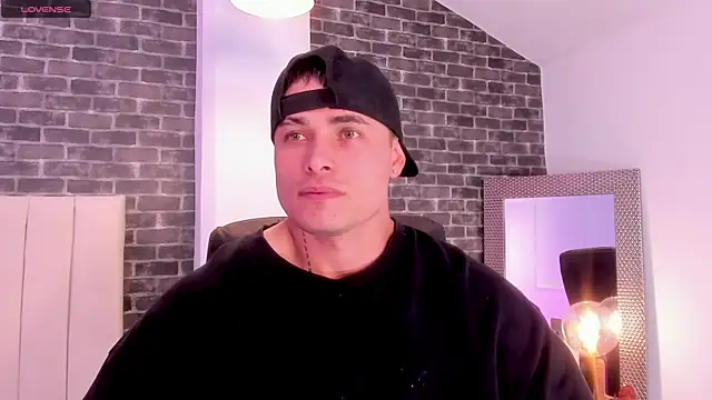 connorsmiith online show from March 2026 01:05:01 PM