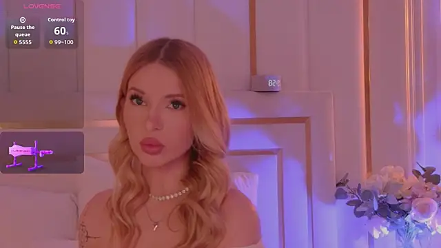 Snapshot of AriellaMelo chatting on February 2026 05:59:02 AM AriellaMelo online show from February 2026 05:59:02 AM