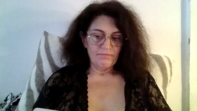 Snapshot of RubyyRosee chatting on October 2025 01:46:02 PM RubyyRosee online show from October 2025 01:46:02 PM