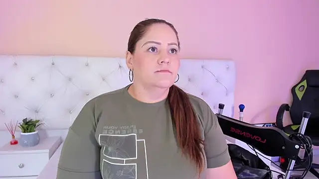 katte landerr online show from October 2025 01:31:01 PM