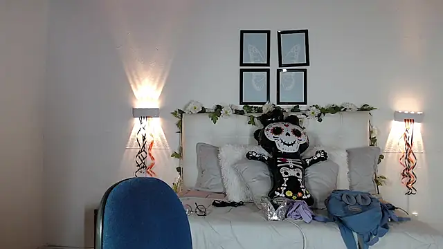 Megan 05  online show from November 2025 06:30:01 PM