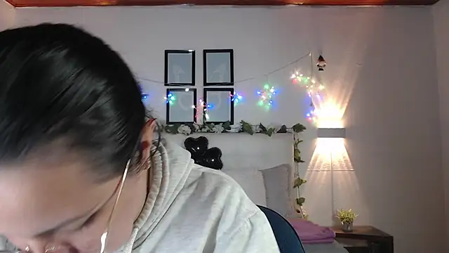 Megan 05  online show from February 2026 07:23:01 PM