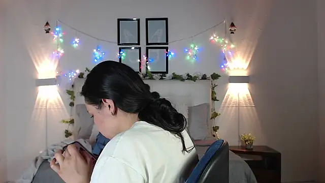 Megan 05  online show from March 2026 06:34:02 PM