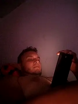 Snapshot of Hotguys111 chatting on October 2025 04:21:02 AM Hotguys111 online show from October 2025 04:21:02 AM