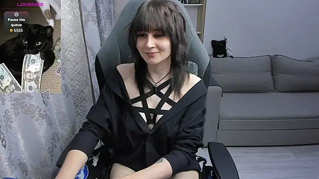 Snapshot of MistyDark chatting on July 2026 06:01:02 PM MistyDark online show from July 2026 06:01:02 PM