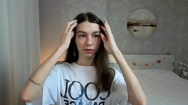 KellyShines online show from December 2025 10:24:02 AM