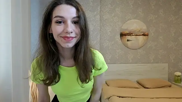 Snapshot of KellyShines chatting on April 2026 09:38:01 AM KellyShines online show from April 2026 09:38:01 AM