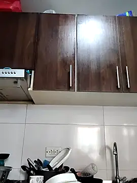 Megara 25 online show from February 2026 04:19:01 PM