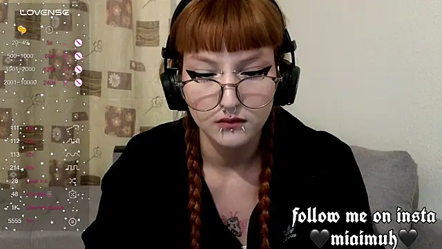 mia  yui online show from October 2025 08:16:02 PM