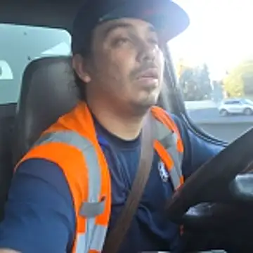 luis97fer online show from April 2026 01:52:02 AM