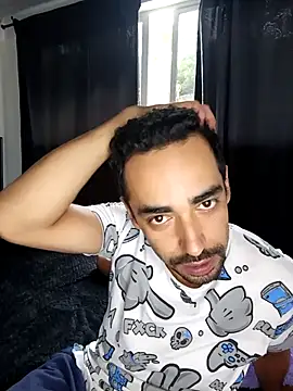 stivenlujan69 online show from October 2025 01:10:02 PM