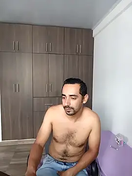 stivenlujan69 online show from October 2025 02:08:02 PM