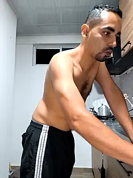 stivenlujan69 online show from December 2025 03:34:01 AM