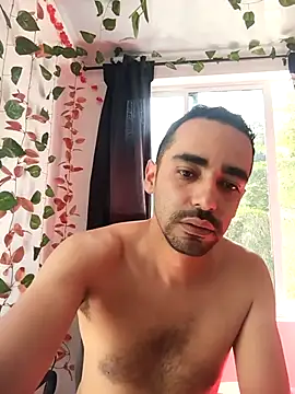 stivenlujan69 online show from February 2026 07:40:01 PM