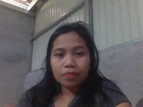 Snapshot of Veeluna16 chatting on November 2025 11:51:01 PM Veeluna16 online show from November 2025 11:51:01 PM