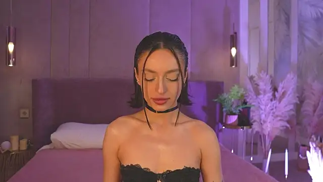 AdoraCortes online show from April 2026 05:10:01 AM