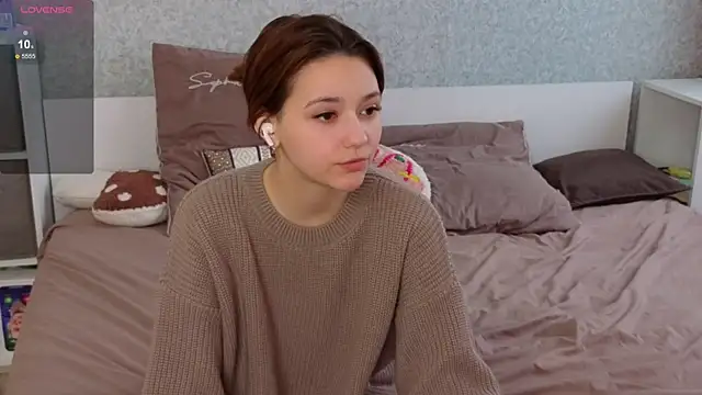 Snapshot of MiaSkyKiss chatting on May 2026 01:19:01 PM MiaSkyKiss online show from May 2026 01:19:01 PM