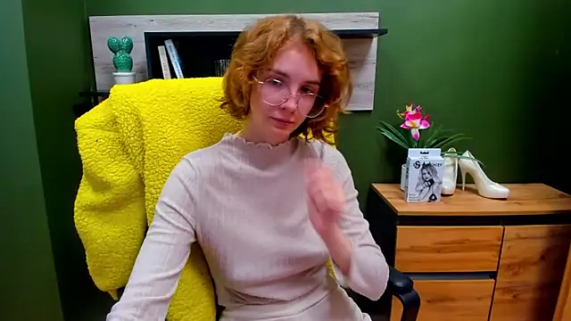 juicyPenny online show from September 2025 06:27:02 AM