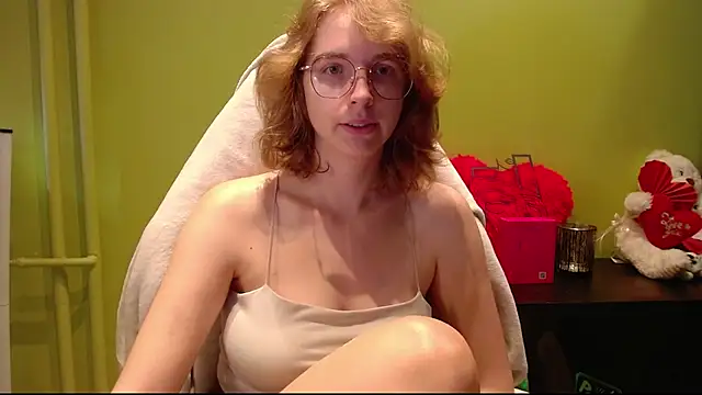 Snapshot of juicyPenny chatting on July 2026 06:27:01 AM juicyPenny online show from July 2026 06:27:01 AM