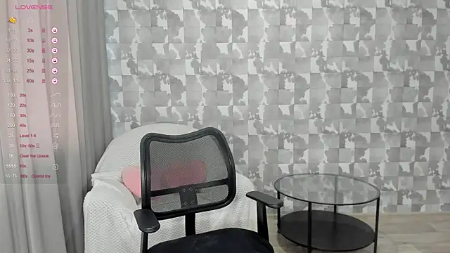 Kseni a online show from November 2025 11:32:02 AM